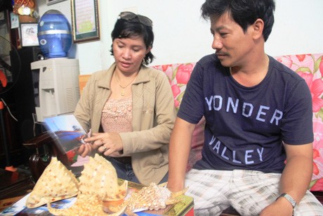 Tàu Trung Quốc ném chai, đâm chí mạng tàu cá Việt Nam - ảnh 1